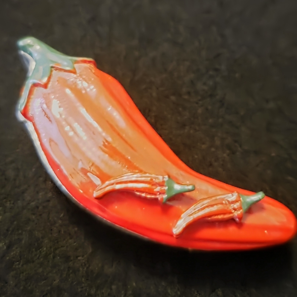 Vtg Chili Pepper Box/ Brooch/ Earrings Set
